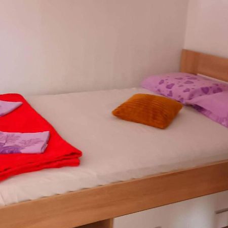 Apartman Petra Trpanj Esterno foto